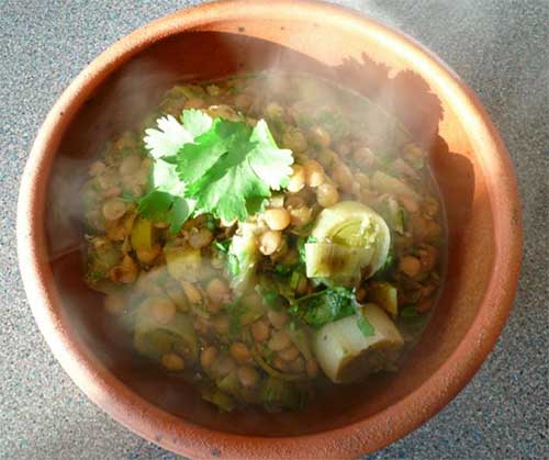 Aliter lenticulam (Red lentils and leeks with sweet and spicy seasonings)